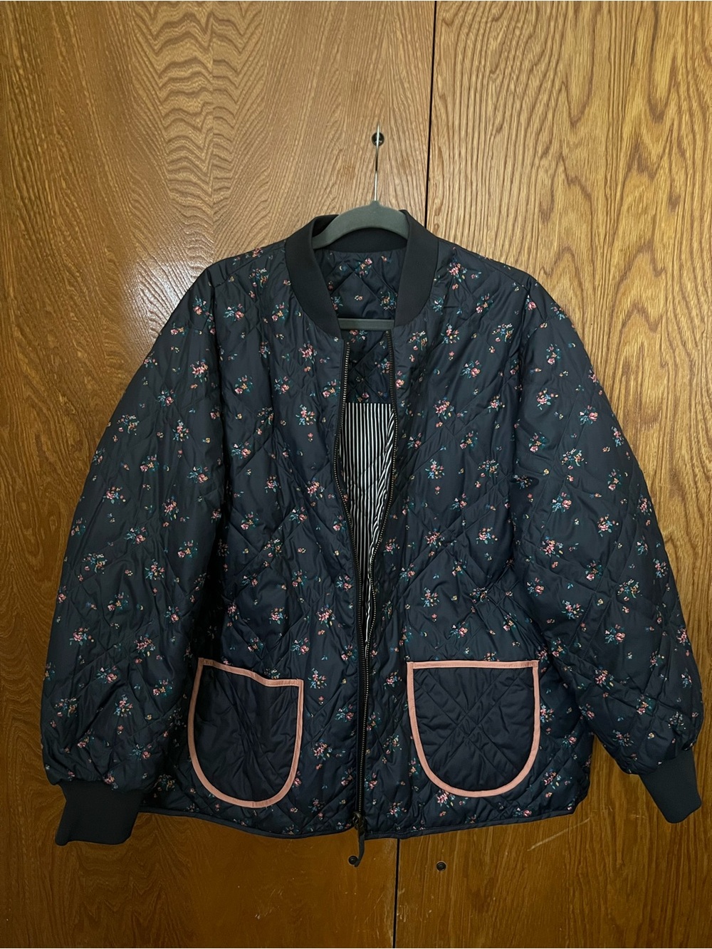 The Great x Eddie Bauer Reversible Down Bomber Jacket Size Large